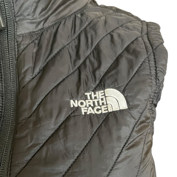 The North Face Women's Quilted Black Vest - Picture 5 of 8